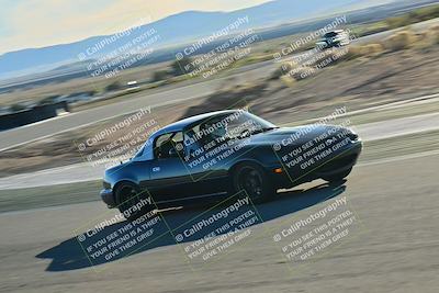 media/Dec-13-2025-Extreme Speed (Sat) [[d129ecb0b9]]/Beginner/Session 3 (Turn 5)/